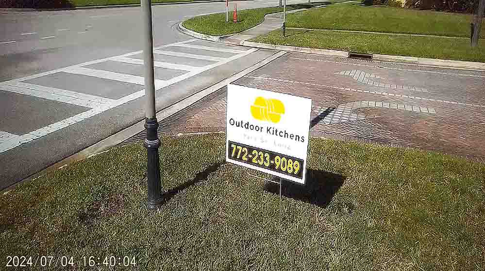 TownPark Property Manager Susan Rak Stinks!!!